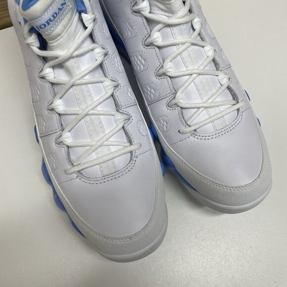 Athletic_Shoes